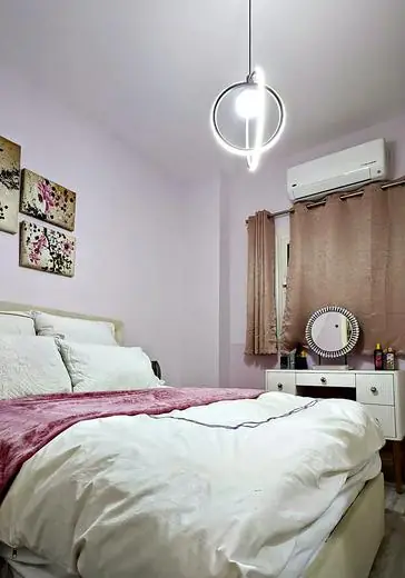 Bedroom with accent lighting