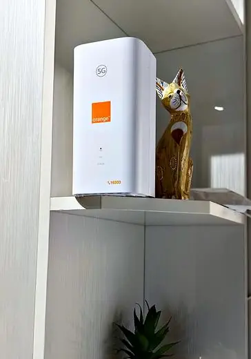 Orange 5G home internet router